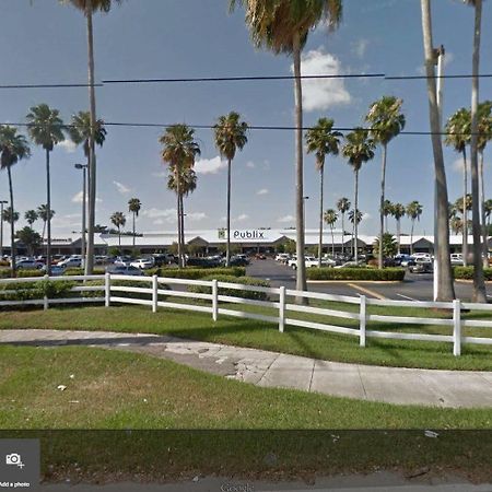 Miami Bed And Breakfast Country Walk エクステリア 写真